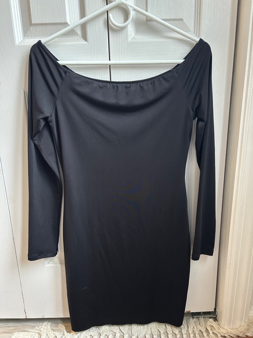 Solemio Black Off-Shoulder Long-Sleeve Bodycon Dress
